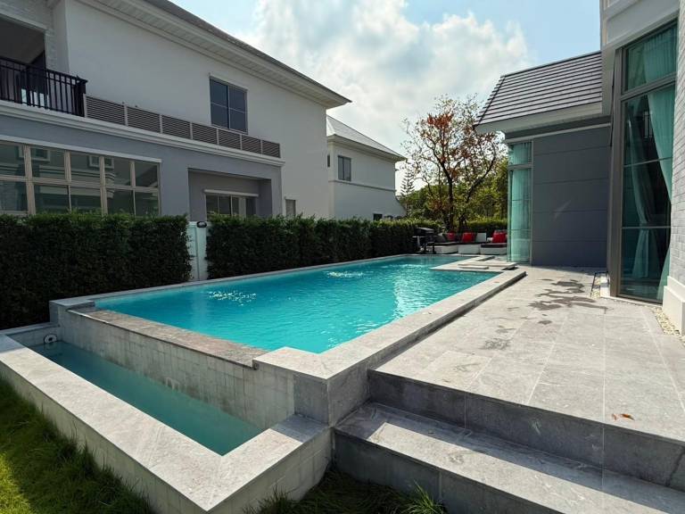 Villa with private pool, patio & sauna | Water view | Perfect for remote work — photo 4