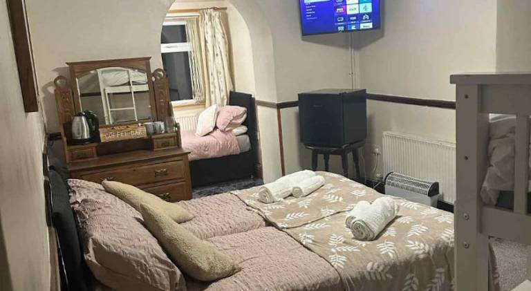 OYO Prince of Wales Country Hotel