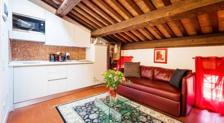 Rental apartment with terrace — photo 2