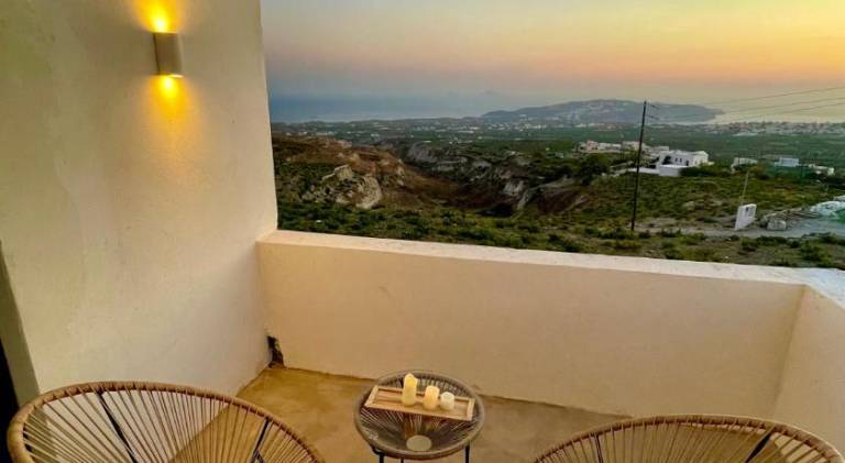 Apartment with terrace | Pets allowed in Santorini