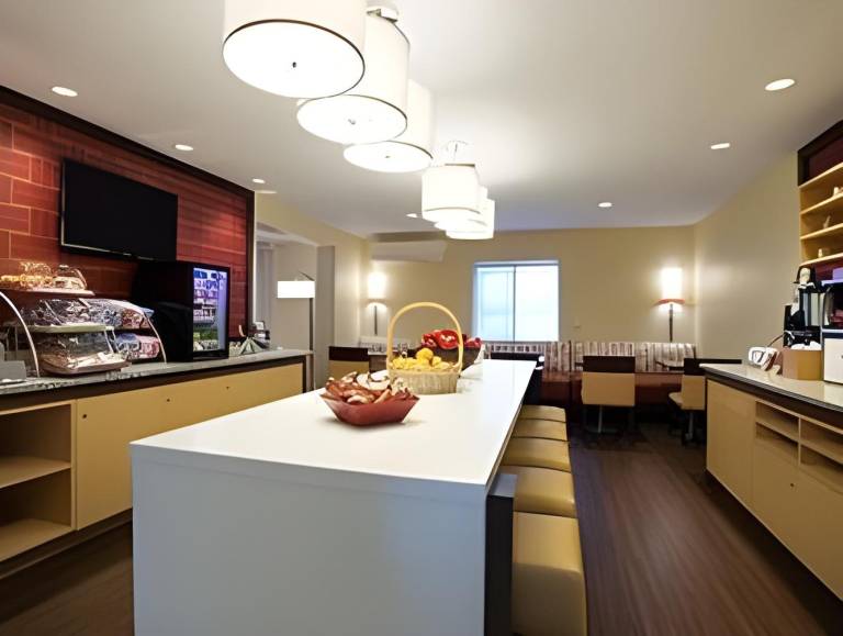 MainStay Suites Detroit Auburn Hills — photo 5