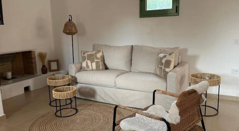 Villa with patio, garden & grill | Dogs allowed — photo 2