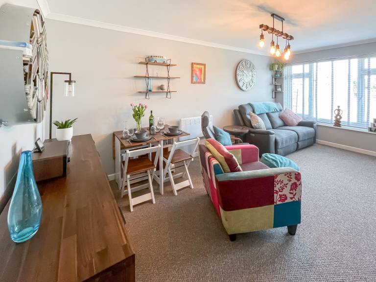 Cottage with garden & jacuzzi | River view — photo 5