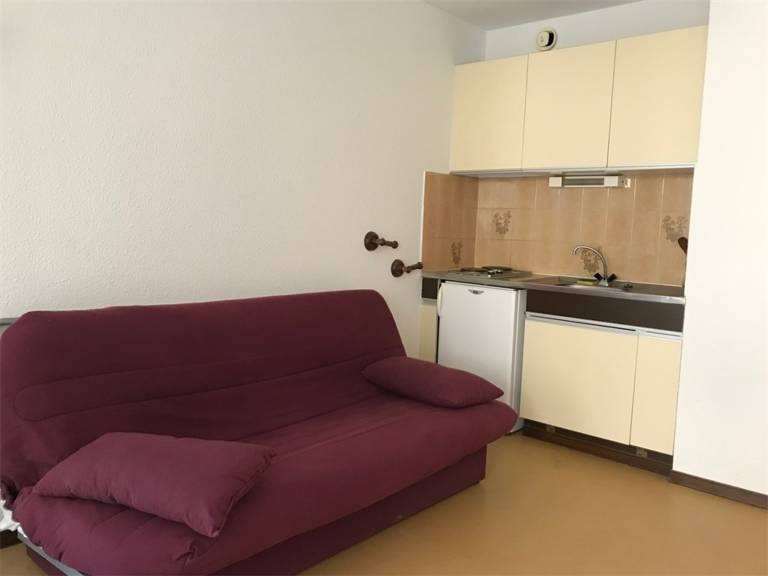 Studio Cabine in Port Leucate with Pool, Beachfront, Parking, and Nearby Shops — photo 5