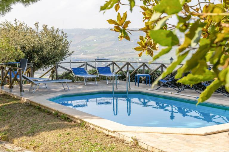 Villa with BBQ, pool & terrace | Mountain view — photo 3