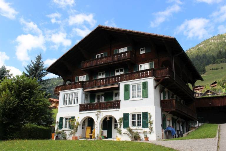 Ferienwohnung mit Hund in Château-d'Oex für max. 6 Personen Ferienwohnung mit Hund in Château-d'Oex für max. 6 Personen