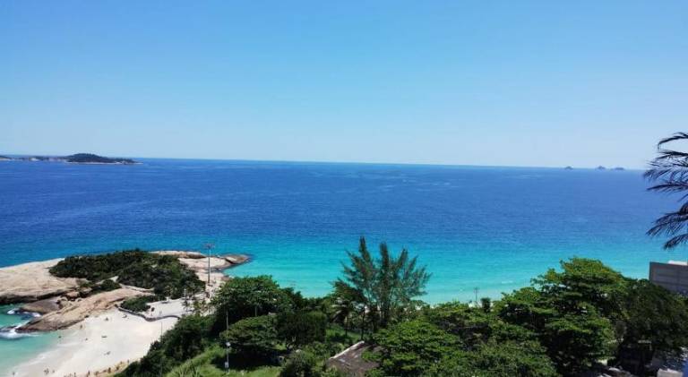 Rental apartment with pool | Next to Fort Copacabana | Close to the beach | Pets allowed in Leme