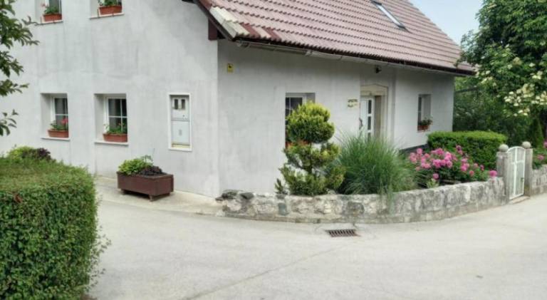 Apartma Velika Osojnica