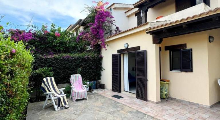 Holiday apartment with 2 rooms for 6 persons in San Teodoro