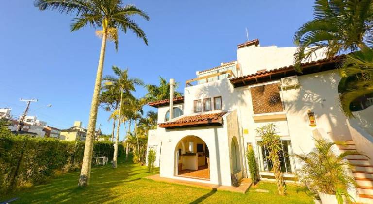 Rental apartment with pool in Florianópolis