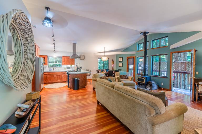 House with patio & grill in Monte Rio, CA