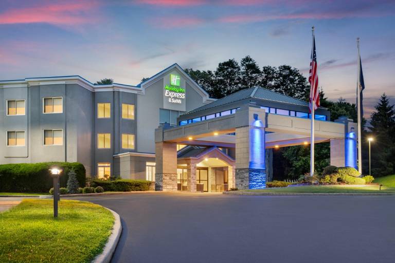 Holiday Inn Express & Suites Hawthorne Elmsford North by IHG