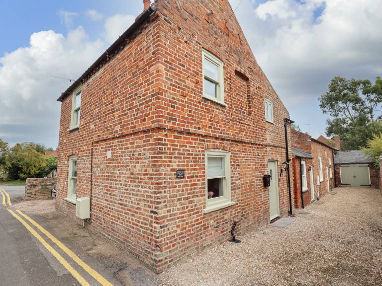 Child-friendly cottage | Pets are welcome in Alford