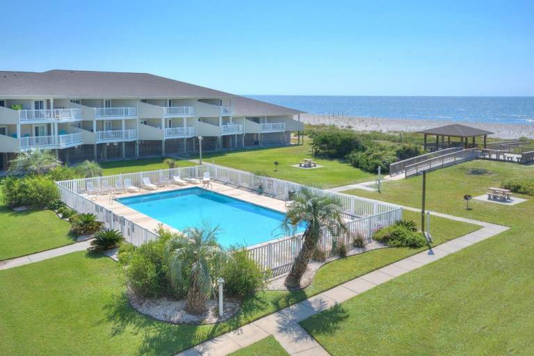 Condo  Southport