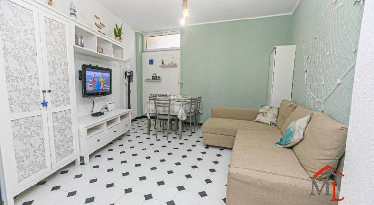 Holiday apartment with 2 rooms for 6 persons in Arenzano