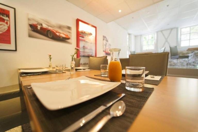 Reinhardts Garni Automobilia Hotel — photo 2