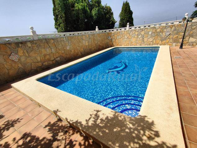 Cottage with patio, BBQ & pool — photo 3