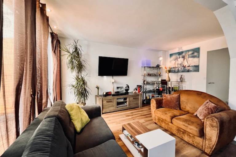 Spacious house in La Rochelle near the beaches