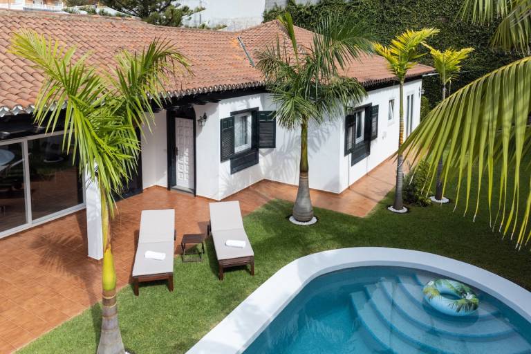 Home2Book Design Asian Sabina Heated Pool & V