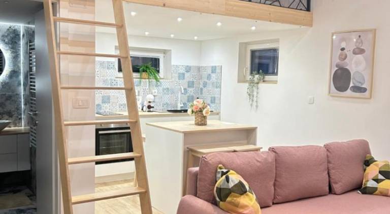 Rental apartment with 1 room for 5 persons in Ljubljana