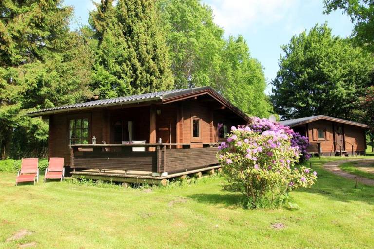 Child-friendly vacation home with barbeque & patio | Pet-friendly — photo 2