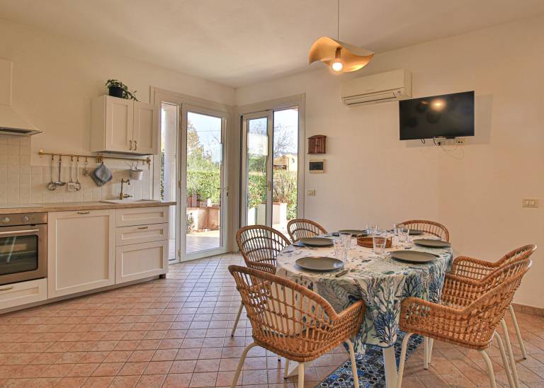 Vacation home with garden — photo 3