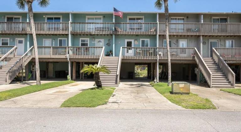 House | Next to the beach | Pets are welcome in Pensacola, FL