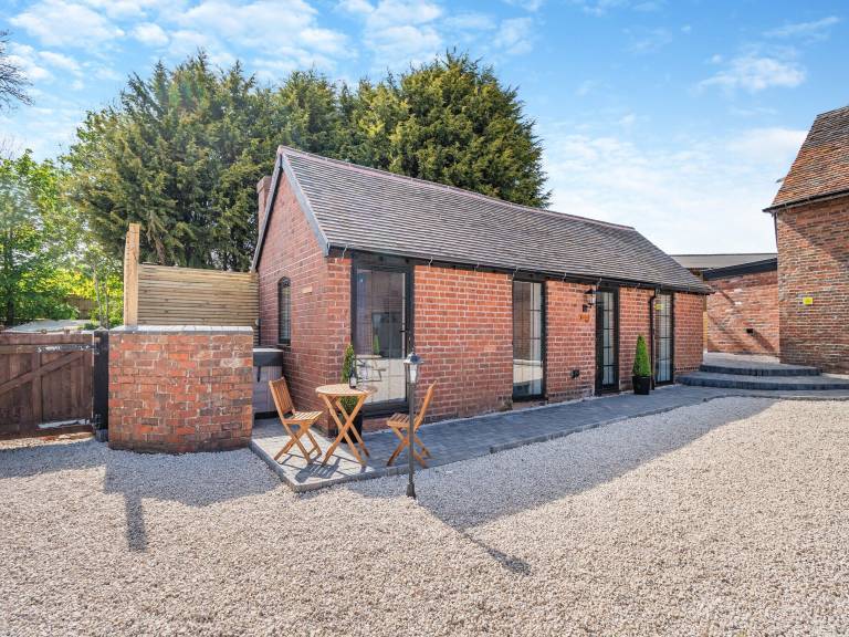Cabin Nuneaton and Bedworth District