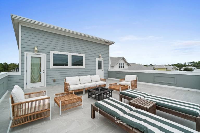 House with barbeque & pool in Rosemary Beach, FL