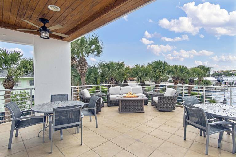 Vacation home with yard & barbecue | Garden view | Beach nearby | Dogs allowed — photo 4