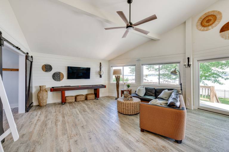 Pet-Friendly Lake Norman Home with Boat Dock! — photo 3