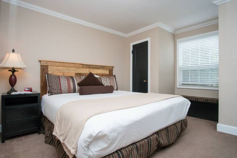 Lodge Cannon Beach