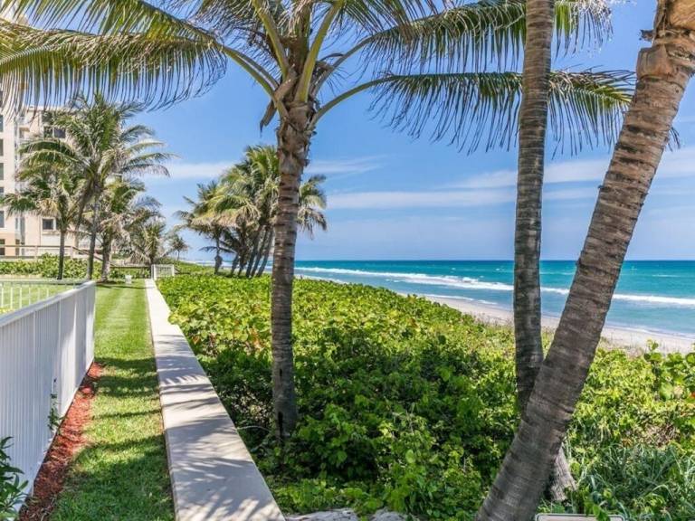 Condo  Highland Beach