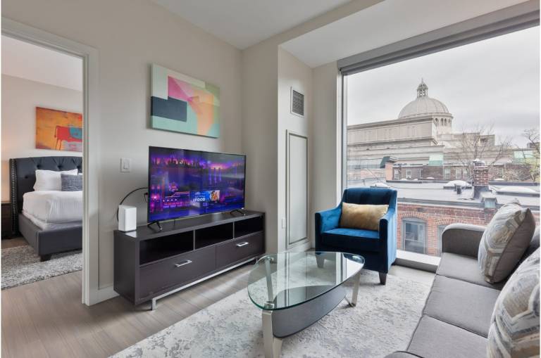 Modern Apartment Back Bay