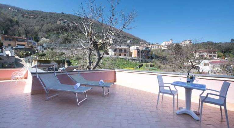 Apartment with patio & garden | Pets are welcome — photo 4