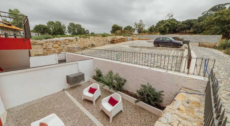 Ample holiday apartment with barbeque, yard & patio | Pets allowed — photo 4