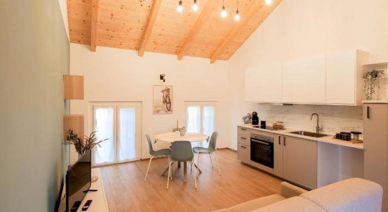 Apartment with patio & yard in Novara