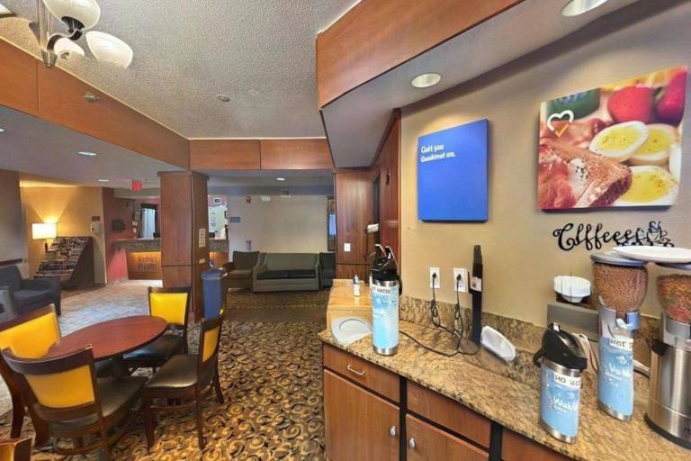 Fairbridge Inn & Suites Batavia - Darien Amusement Park — photo 2