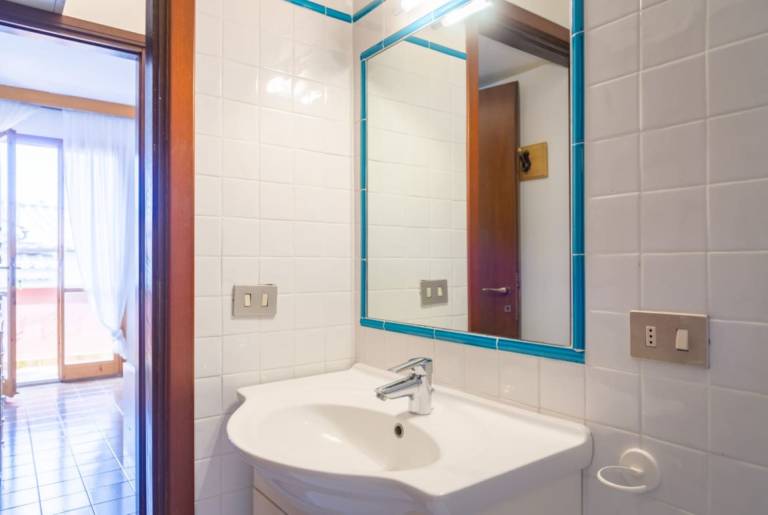 Family-oriented wonderful apartment with yard | Beach nearby | Pets are welcome — photo 3