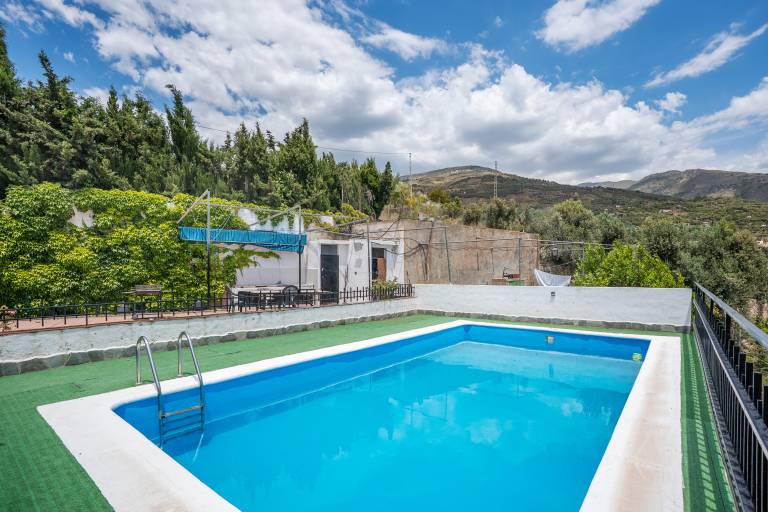 Holiday Home 'Chalet Venta Del Aire' with Mountain View, Wi-Fi and Air Conditioning in Granada