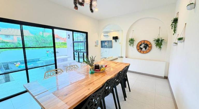 Villa with private pool, grill & terrace — photo 3