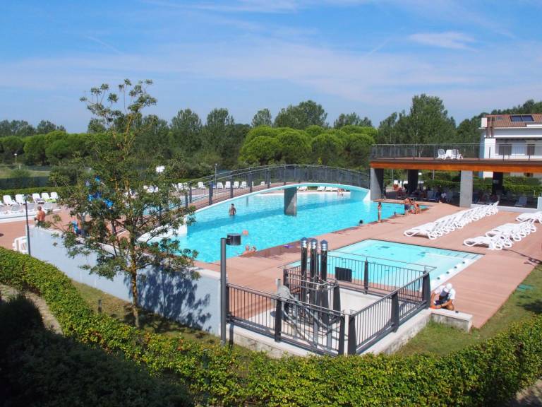 Fully equipped pleasant rental apartment with pool, garden & BBQ | Pet-friendly — photo 4