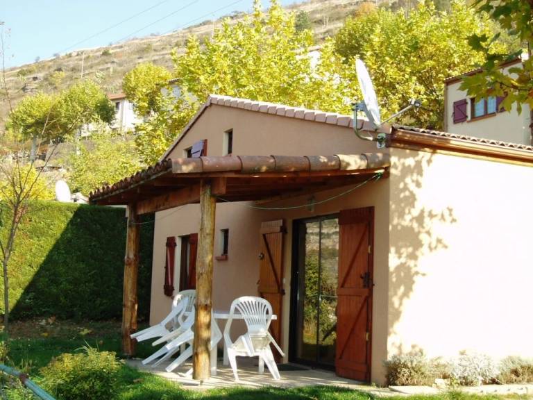 Camping suite with sauna, hot tub & grill — photo 3