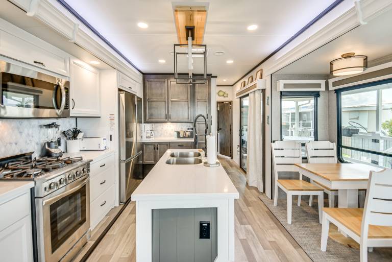 Pools, Boat Ramp & More: Cottage in Virginia Beach — photo 4
