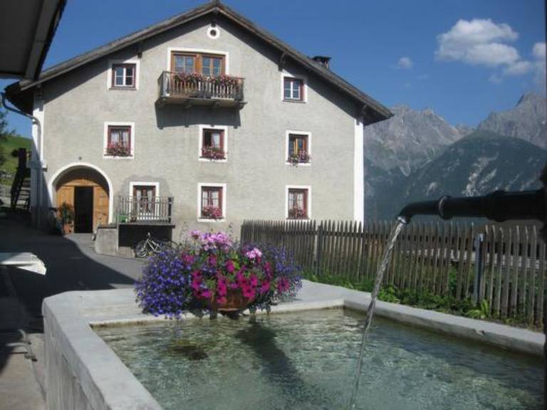 Pleasant apartment | Pet-friendly in Scuol