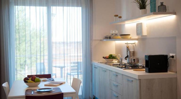 Rental apartment with patio & barbeque — photo 3