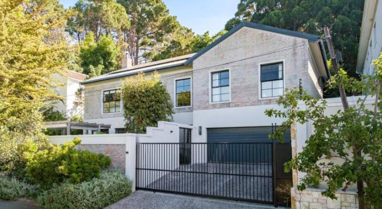 595 m&sup2; Villa