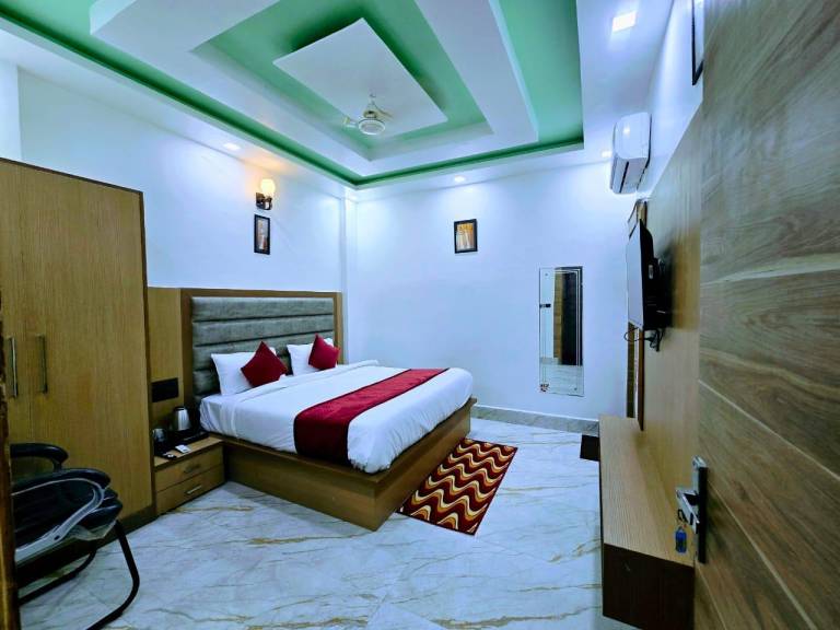 Hotel Parkland, Mathura (Near Railway Station) in Mathura