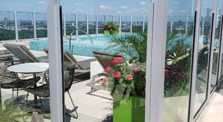 Holiday apartment with barbecue, terrace & yard — photo 3