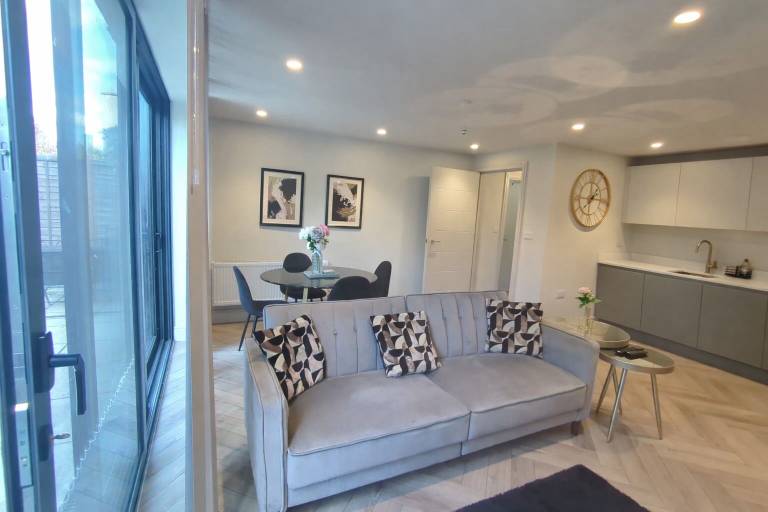 Apartment Sutton